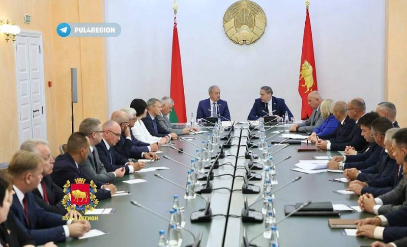 Председатель Палаты представителей Национального собрания Беларуси Игорь Сергеенко встретился с руководством Гродненского облисполкома